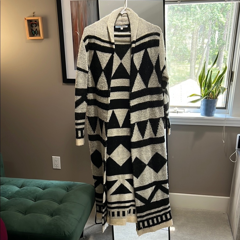Geometric Black and Cream Women's Sweater | Size S